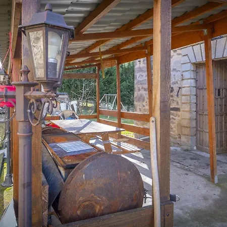 Bed and breakfast D Hotes Chateau D Arcis Les Granges (Haute-Loire)